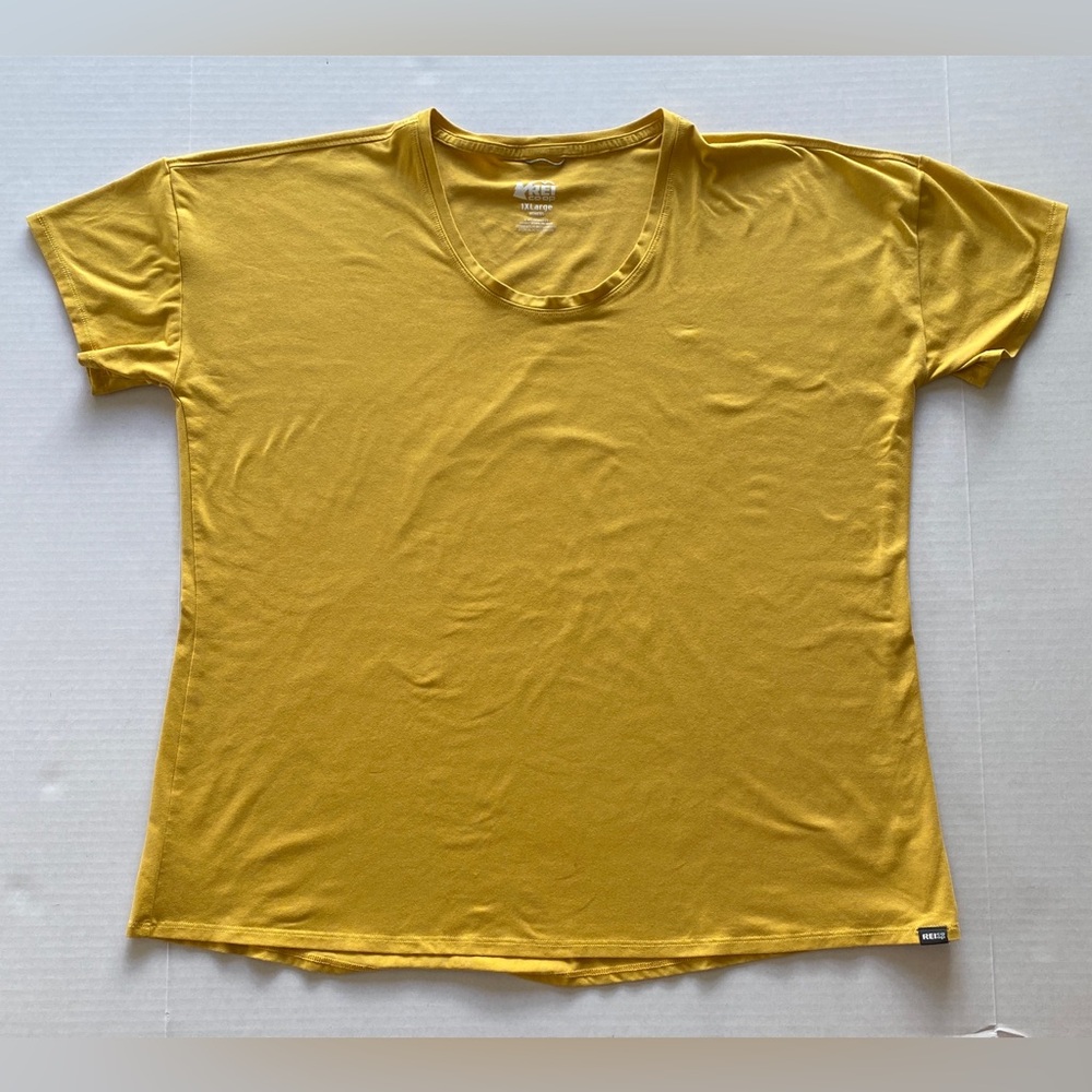 REI Co-Op Women’s XL Yellow T-Shirt